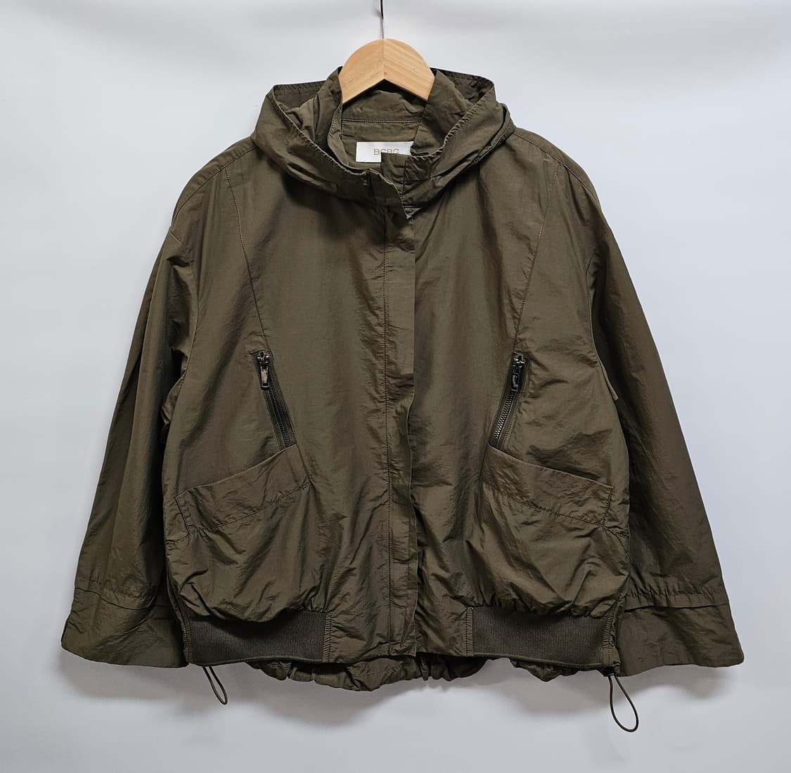 BCBG 바람막이 숏자켓 (24년신상) 55 상품이미지1