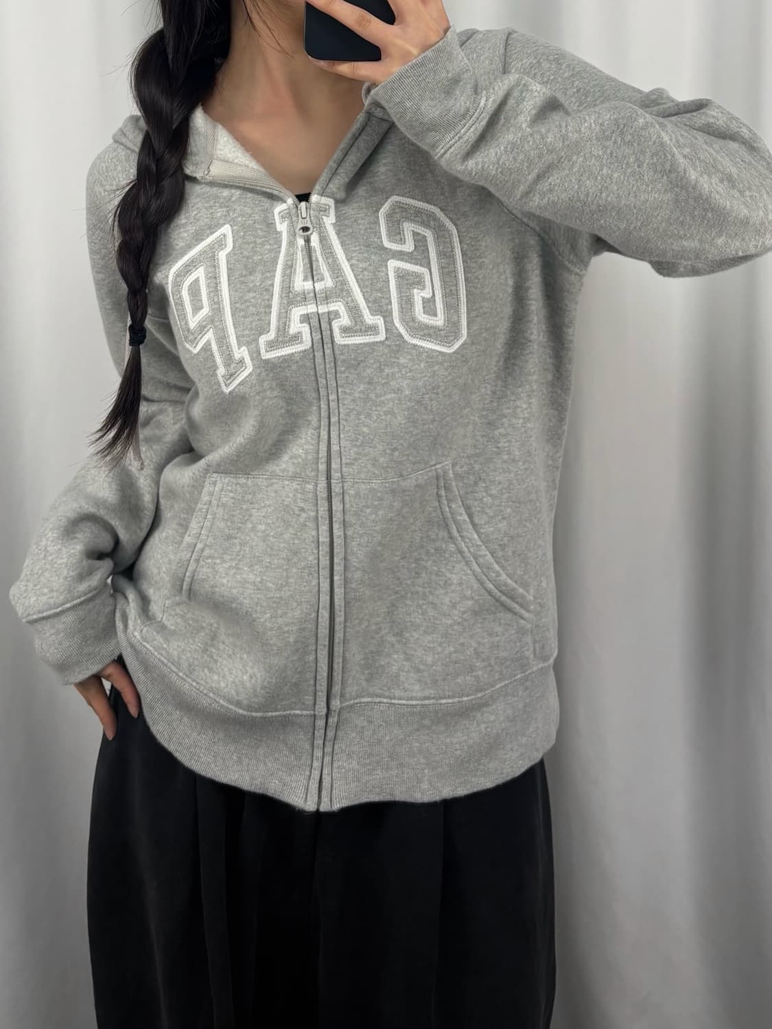 갭 빅로고 그레이 후드집업 상품이미지2
