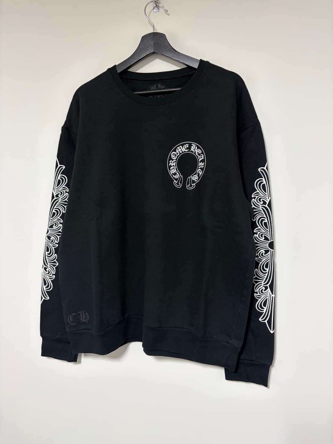 크롬하츠 홀스슈 플로럴암 블랙 맨투맨 상품이미지2