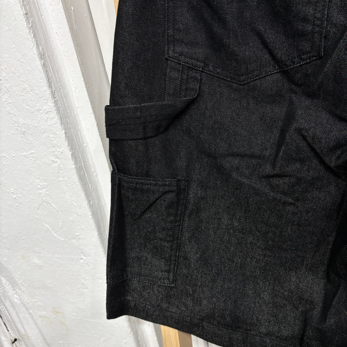 [새상품] 흑청 데님 버뮤다 팬츠 상품이미지2