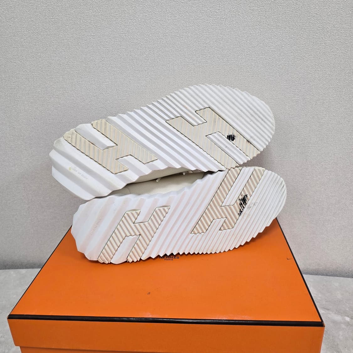 에르메스 바운싱 스니커즈 신발 38사이즈 판매 상품이미지5