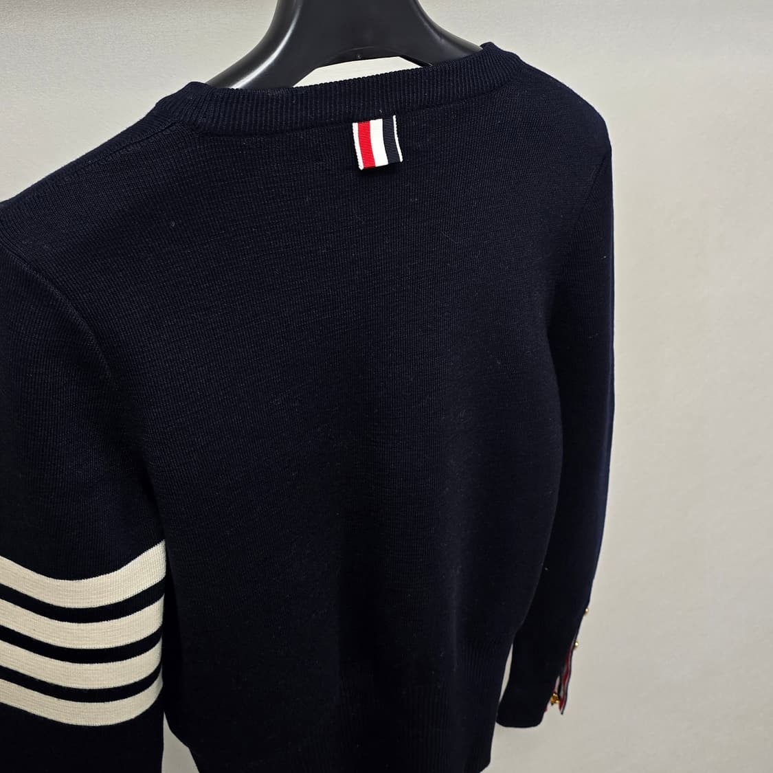 톰브라운 밀라노스티치 여성 니트 금장 40사이즈 판매 상품이미지3