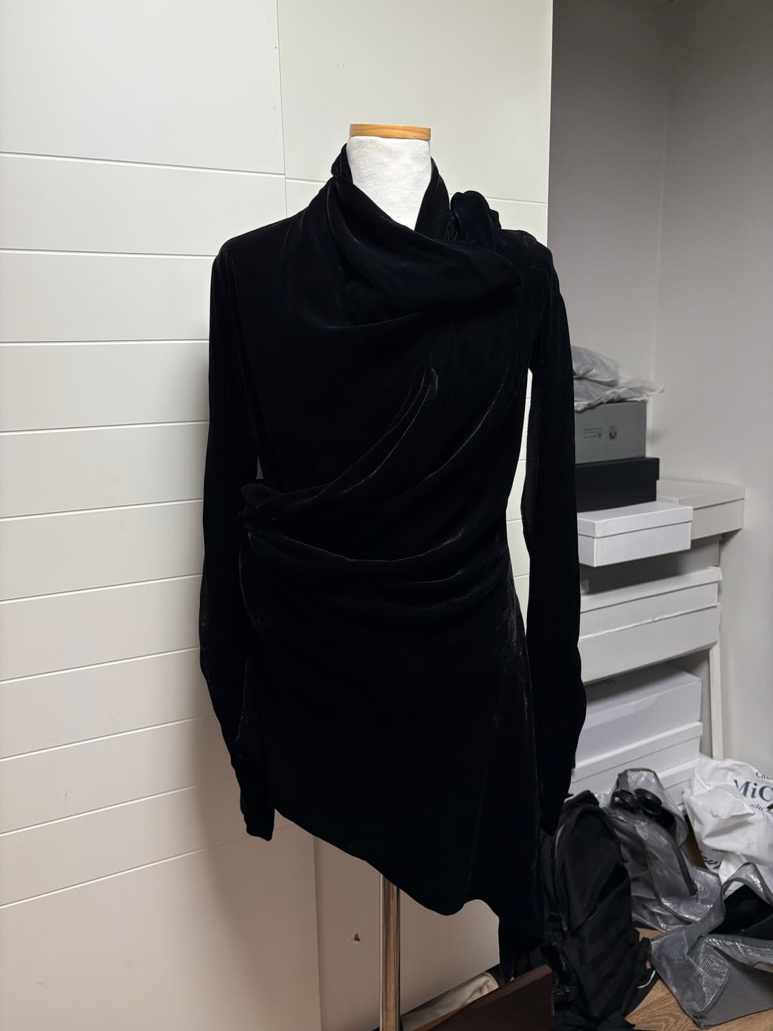 릭오웬스 벨벳 언발란스 랩 자켓 블랙 상품이미지2