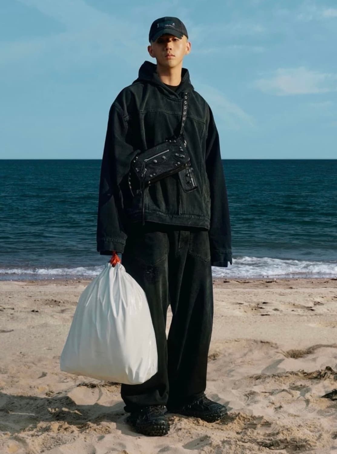 정품 Balenciaga 발렌시아가 아레나 램스킨 르 카골 xs 플립백 상품이미지2