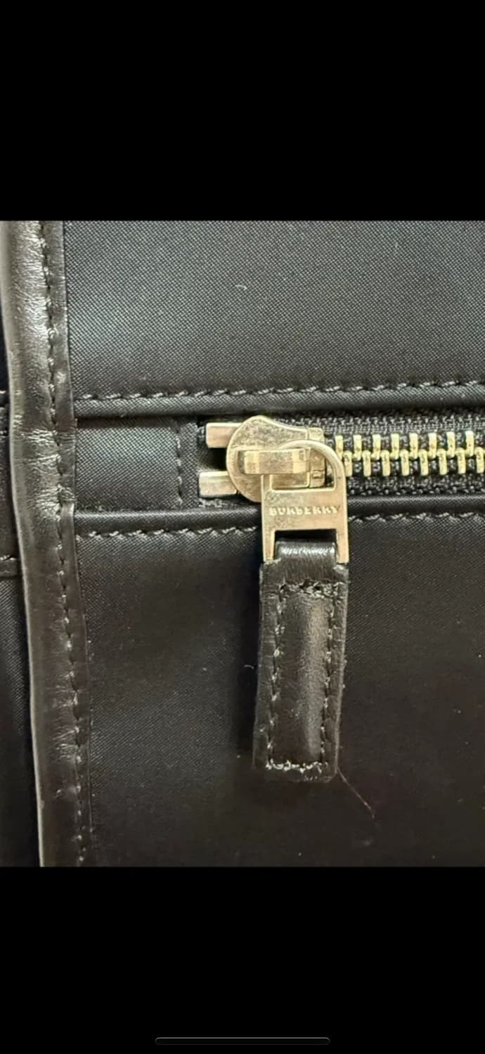 100프로 정품 버버리 체크 크로스백 상품이미지4