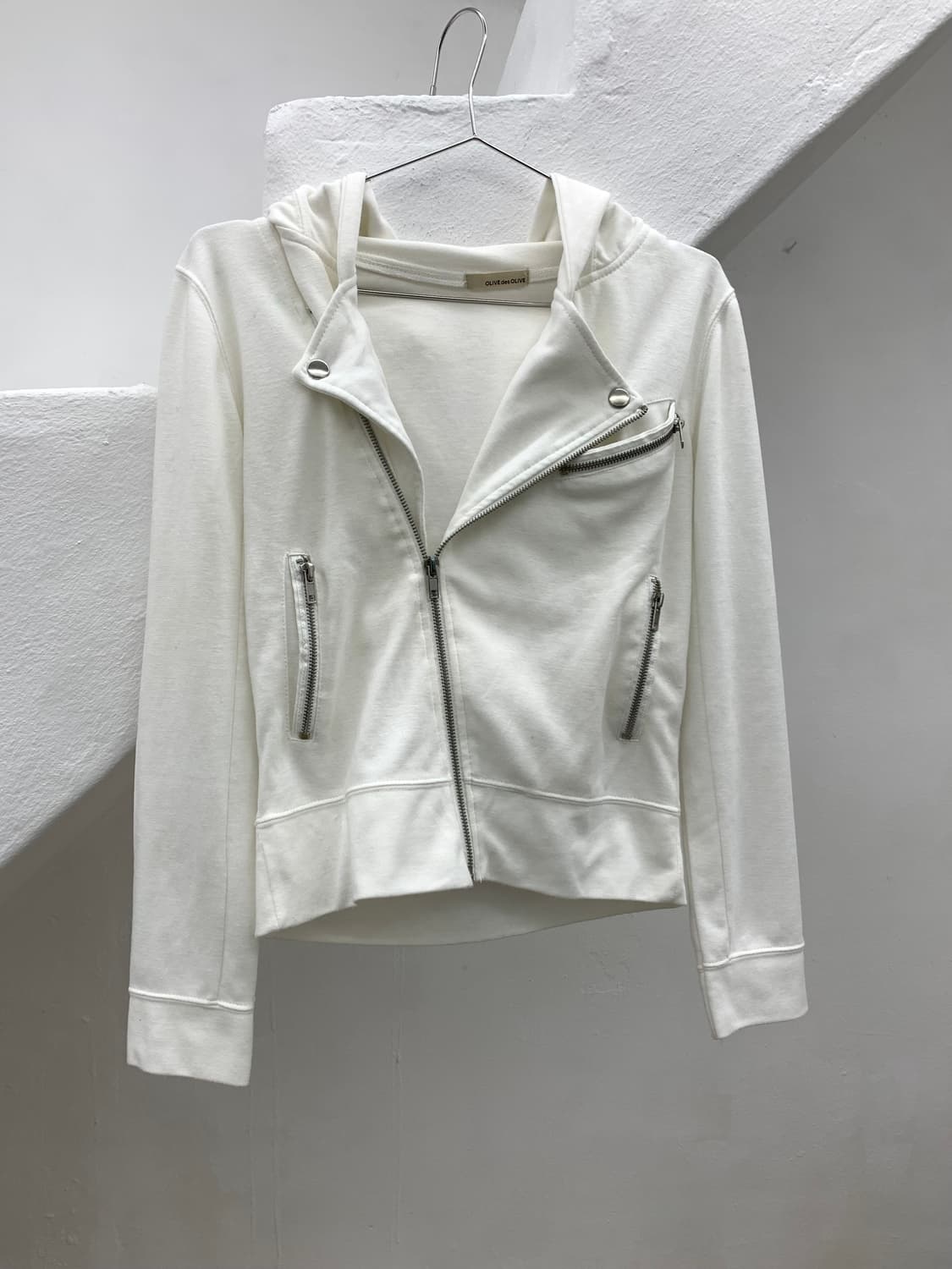 White asymmetrical hood rider jacket 상품이미지9