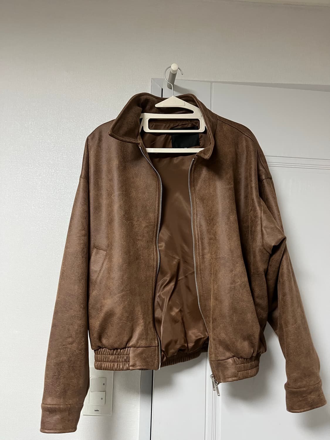 블랙모먼트 비건 스웨이드 오버핏 미니멀 인시전 스트레이트 집업 자켓 상품이미지3