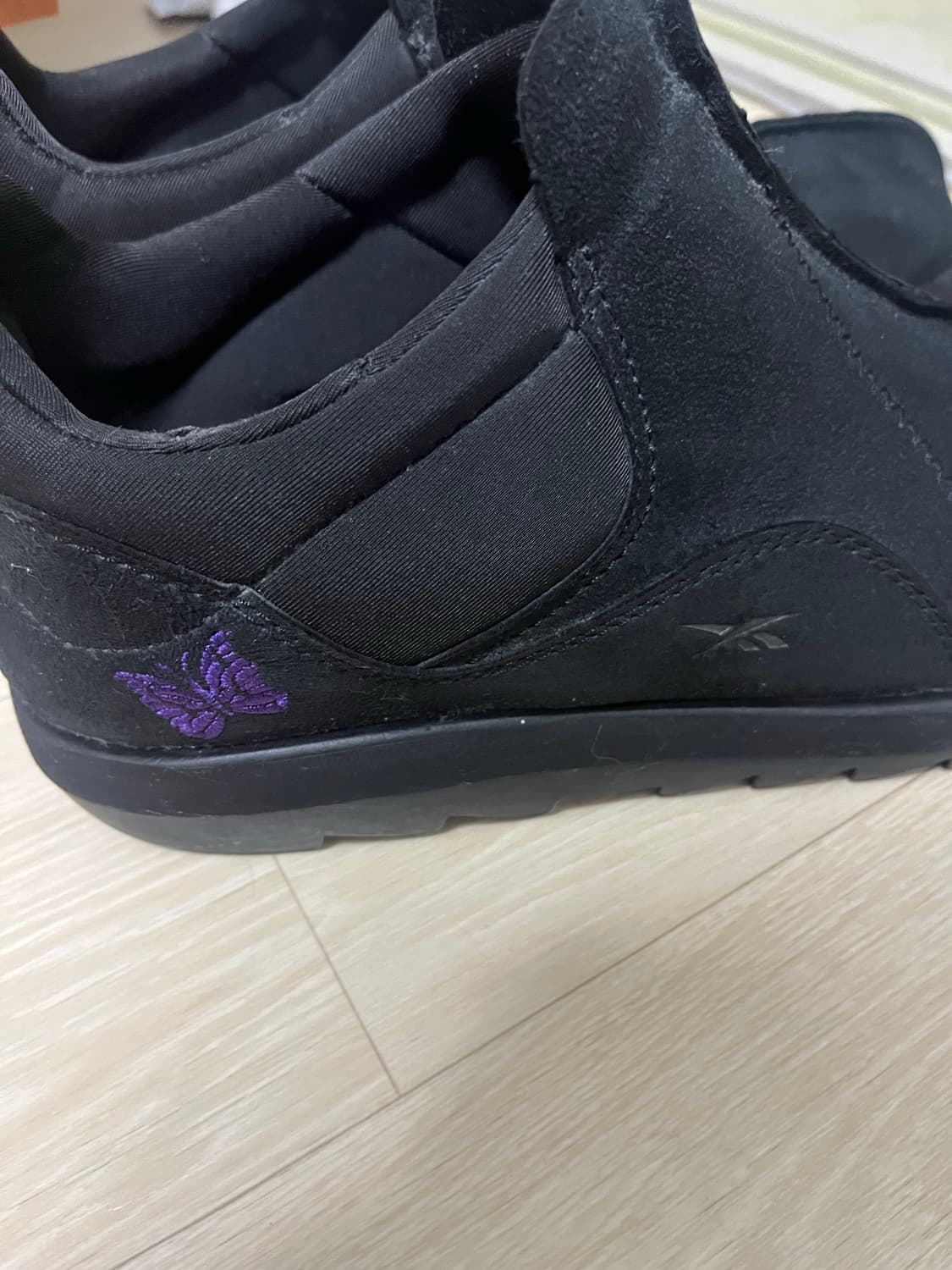 리복 x 니들스 비트닉 목 코어 블랙 익스트림 퍼플 상품이미지3