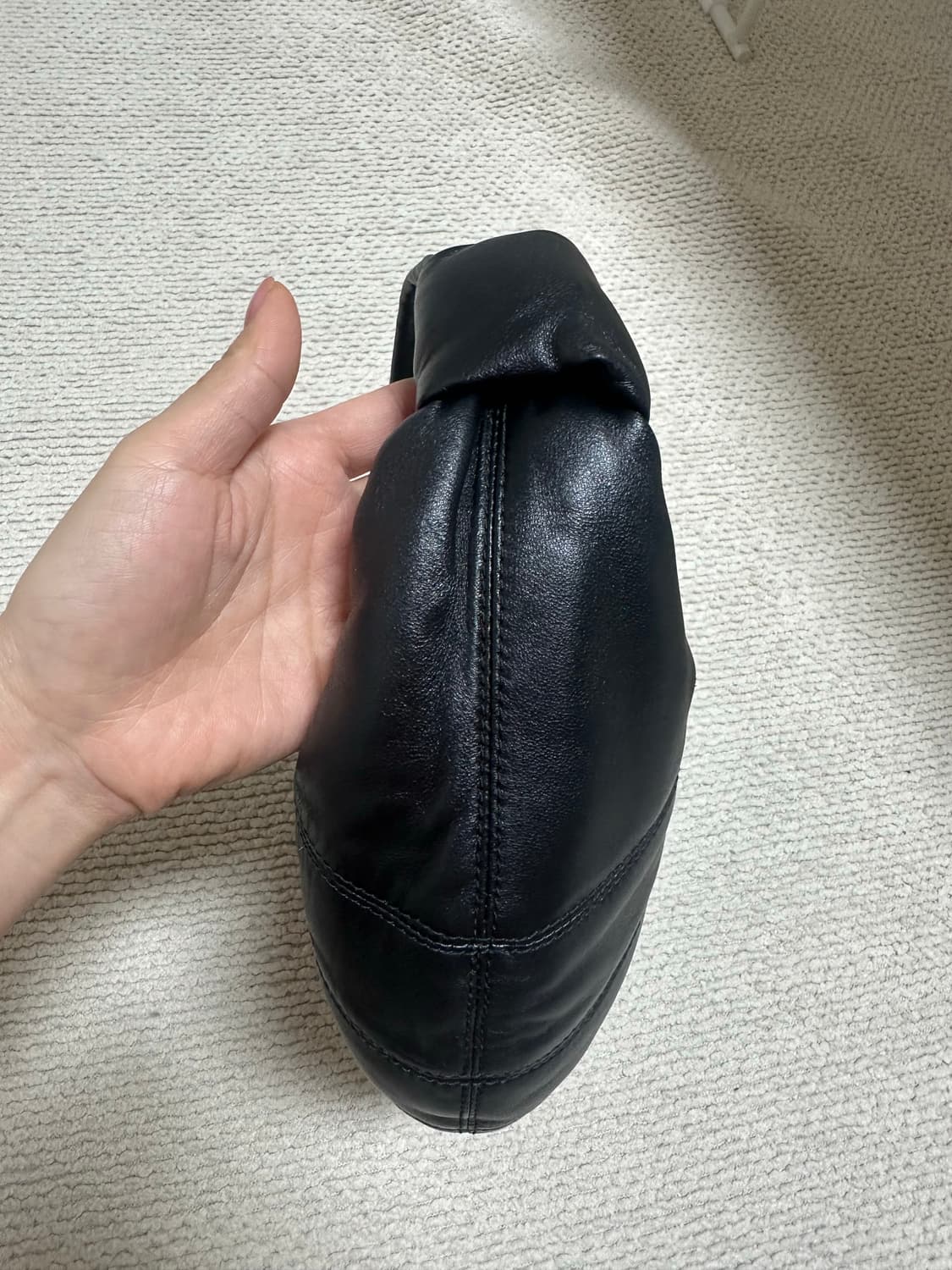 르메르 포춘백 미니 블랙 나파레더 램스킨 상품이미지3