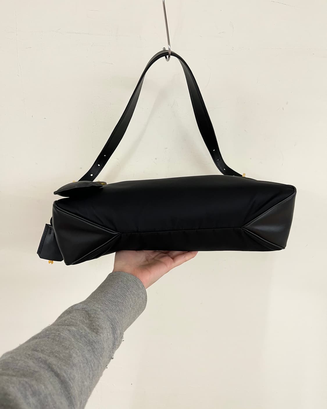 프라다 블랙 에메 리나일론 숄더백 상품이미지6