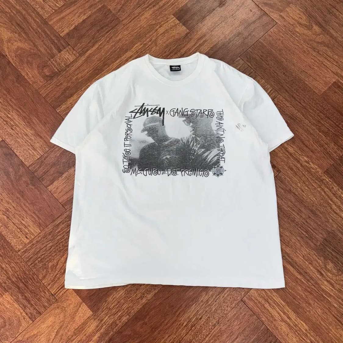 XLStussy 스투시 x 갱 스타 테이크 잇 퍼스널 티셔츠 화이트 상품이미지2