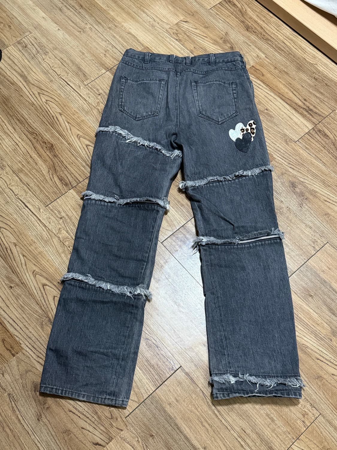 더뮤지엄비지터 지퍼진 상품이미지2