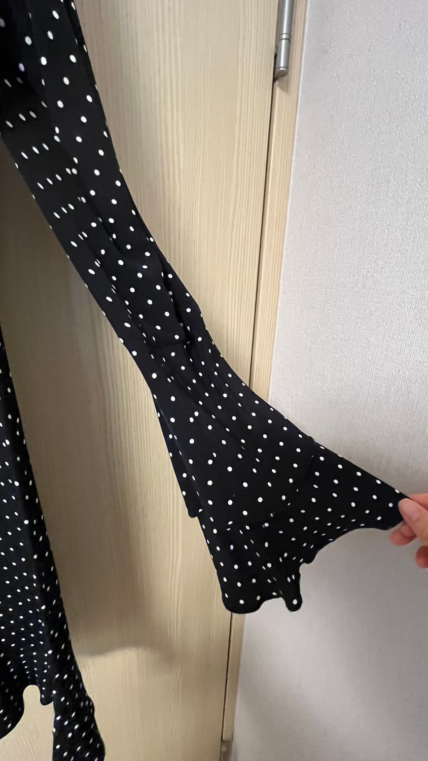 zara 땡땡이 롱 슬리브 원피스 xs 상품이미지4