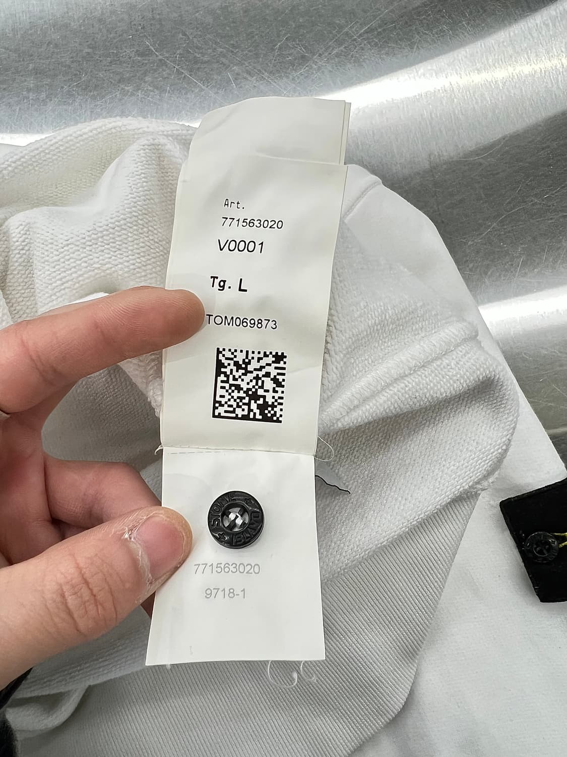 스톤아일랜드 화이트 크루넥 와펜 스웨트 셔츠 상품이미지9