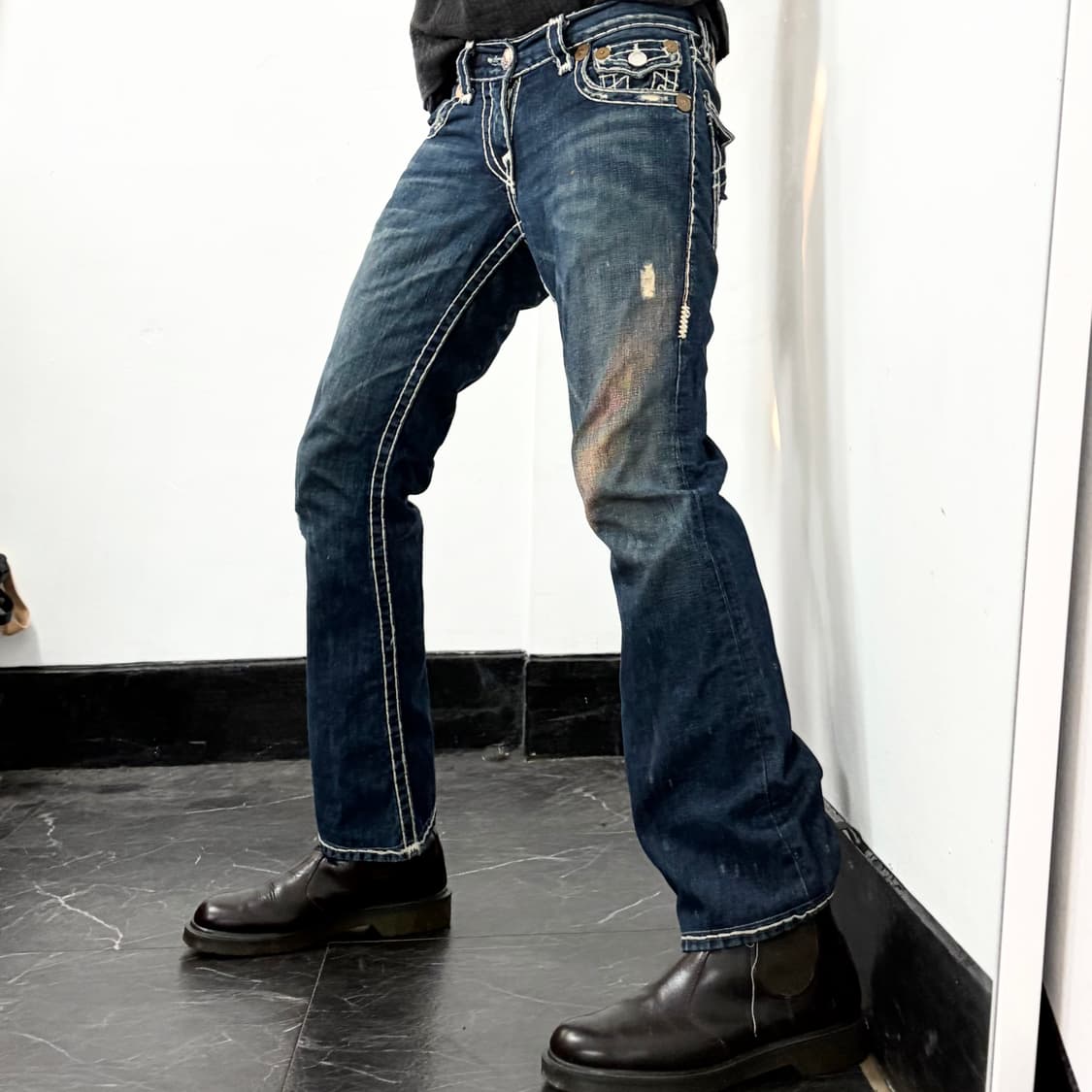 트루릴리전 부츠컷 데님 팬츠 상품이미지2