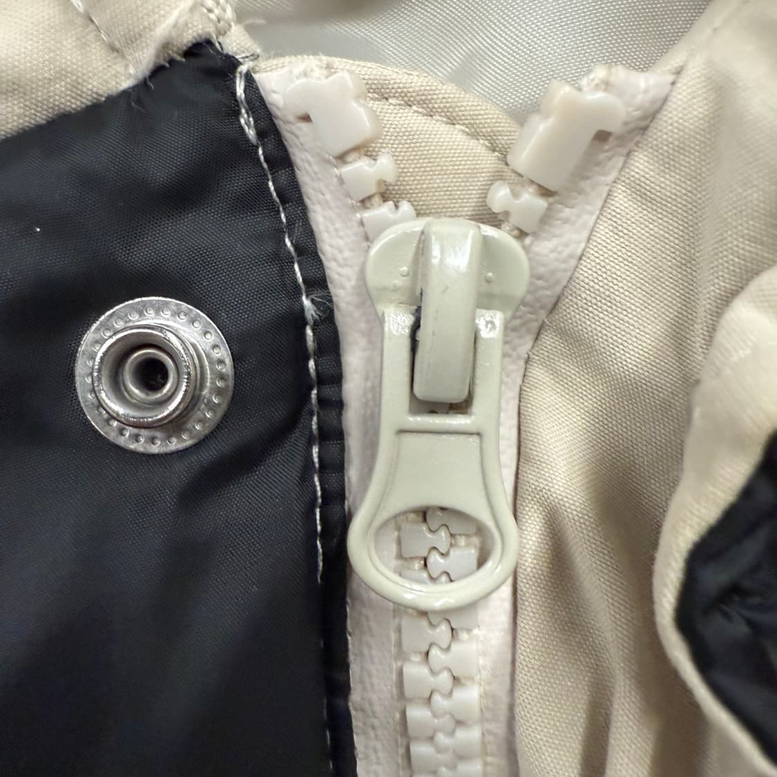 아디다스 흰검 크림 패딩 90 상품이미지8