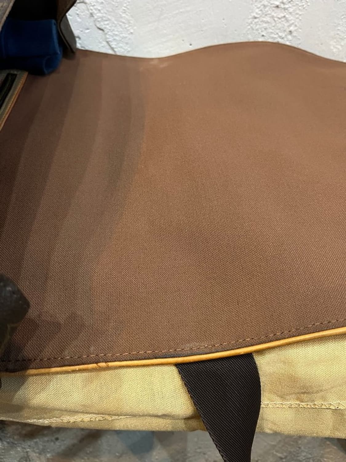 루이비통 아베스 레더 크로스백 상품이미지8