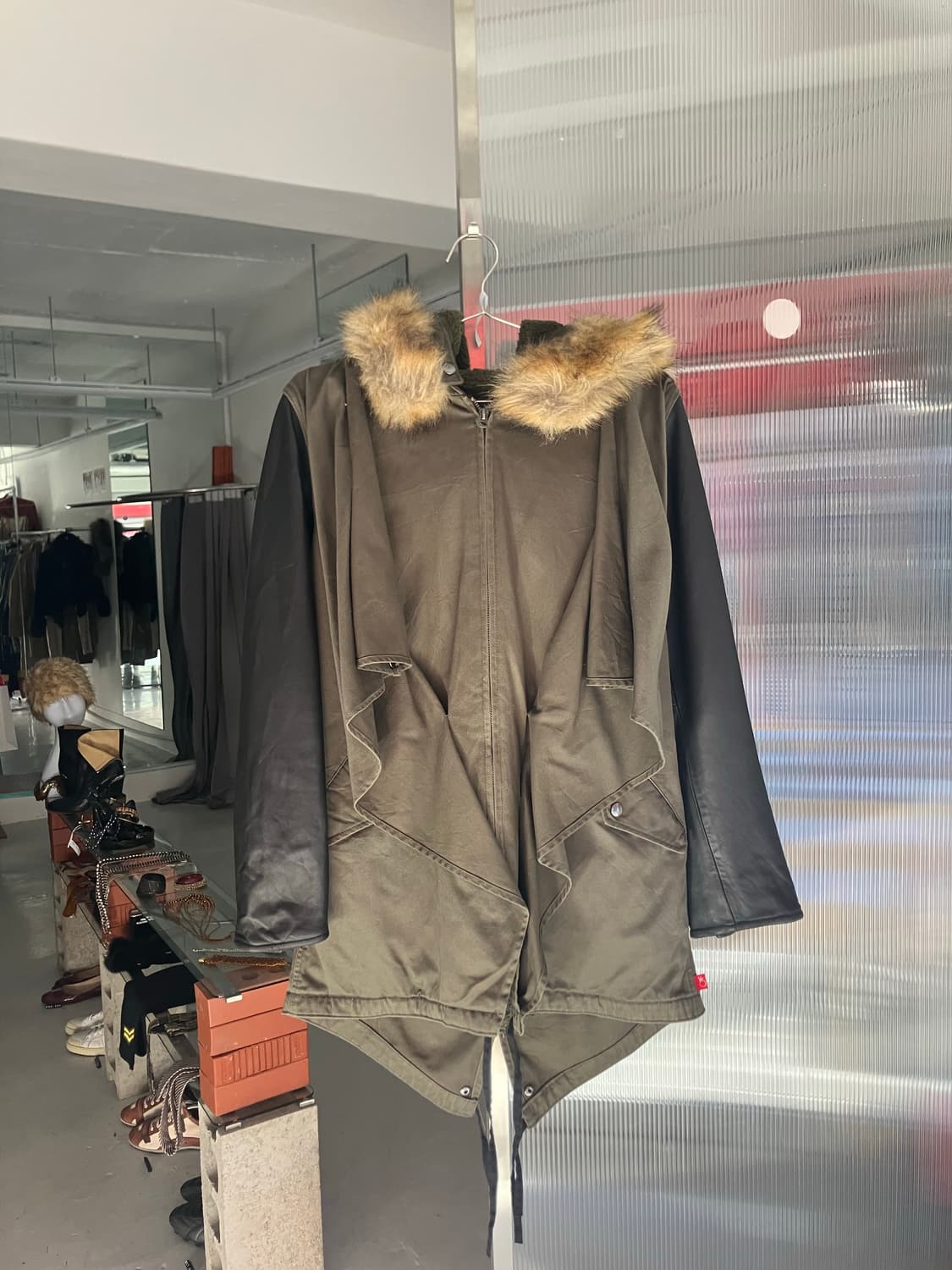 후드 피쉬테일 야상 상품이미지1