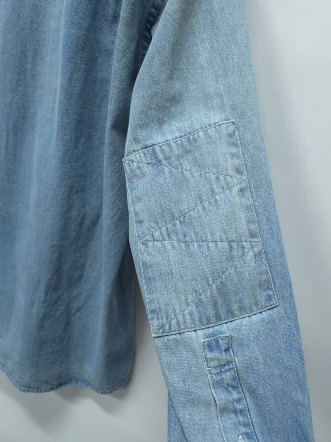 프리즘웍스 라이트 데님 워싱셔츠 (95~100) 상품이미지7