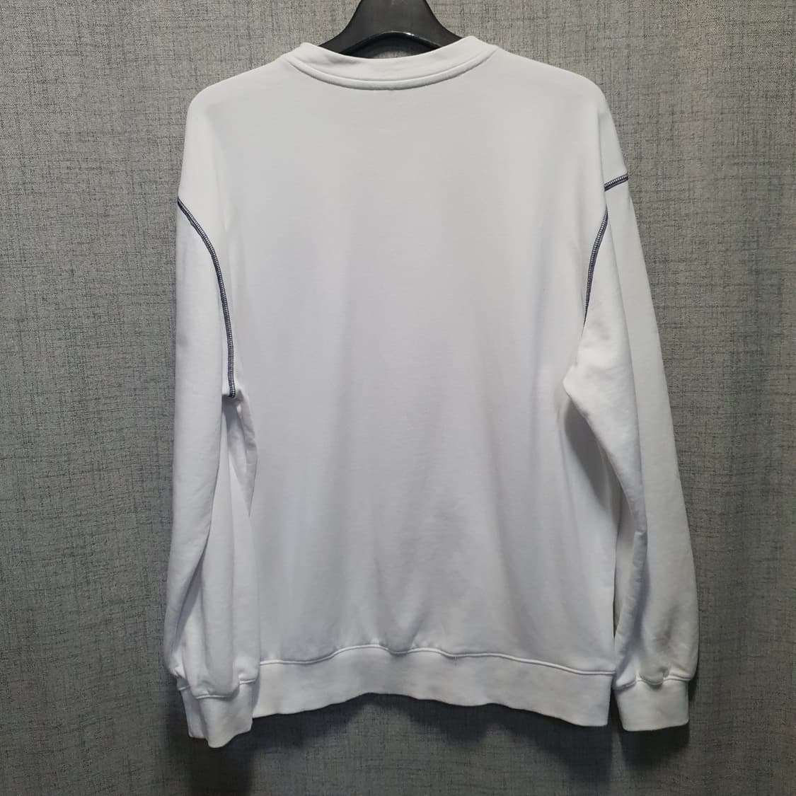 풋볼스탠다드 토트넘 에센셜 코커렐 맨투맨  상품이미지2