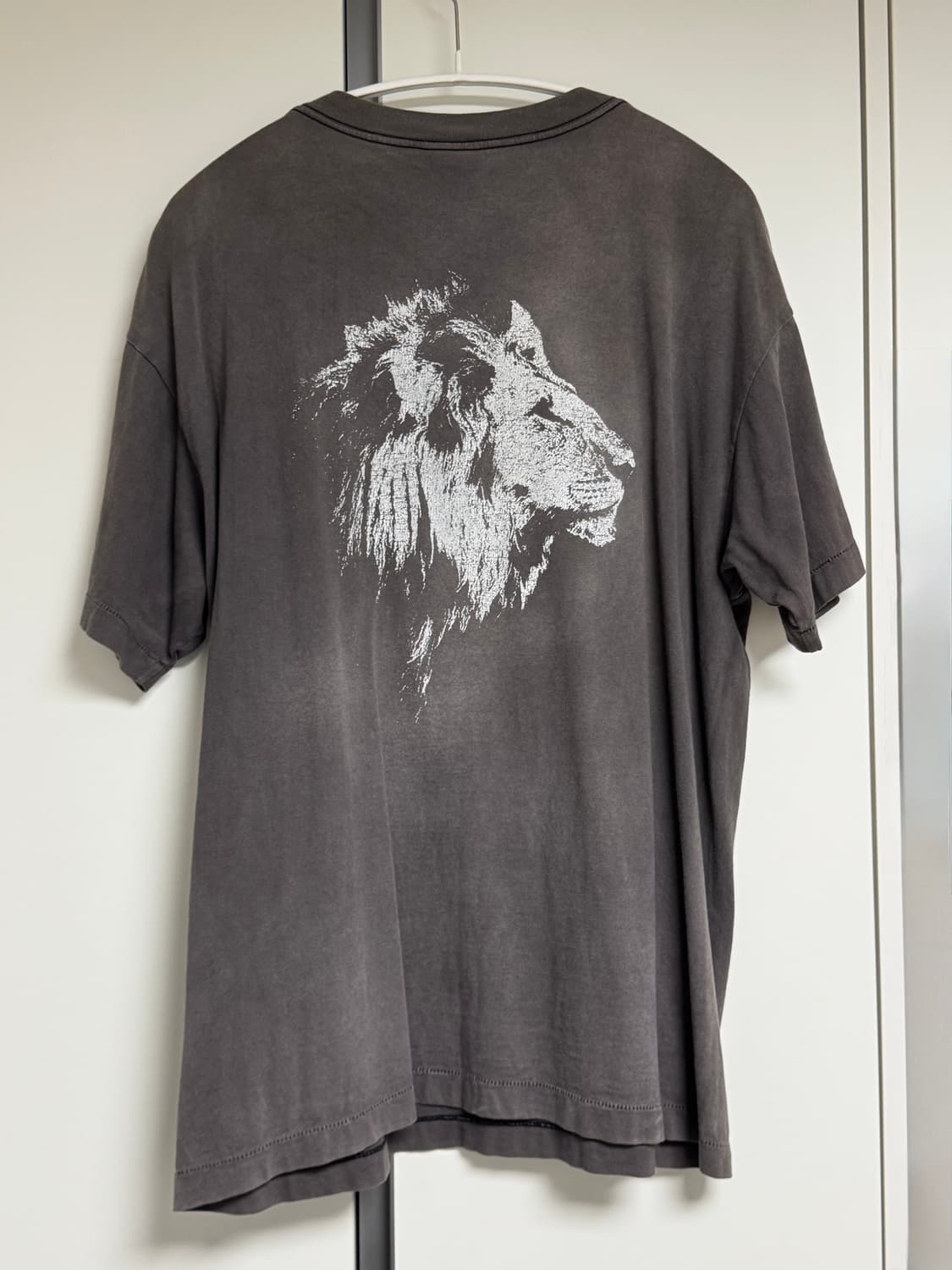 [XL] 세인트미카엘 사자와 양 티셔츠 상품이미지2