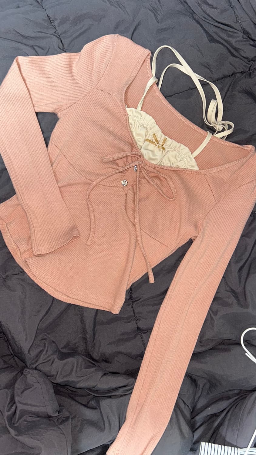 빈티지 히메갸루 핑크 핀터깔 큐빅 홀터넥 로걀탑 긴팔티 상품이미지1