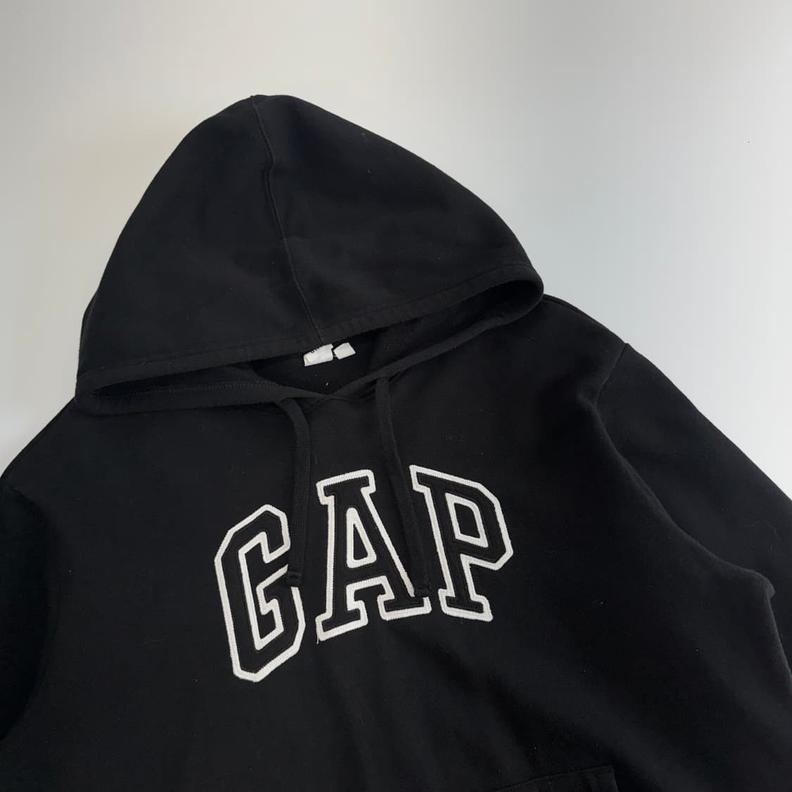 GAP 갭 블랙 로고 블랙 후드티 상품이미지4