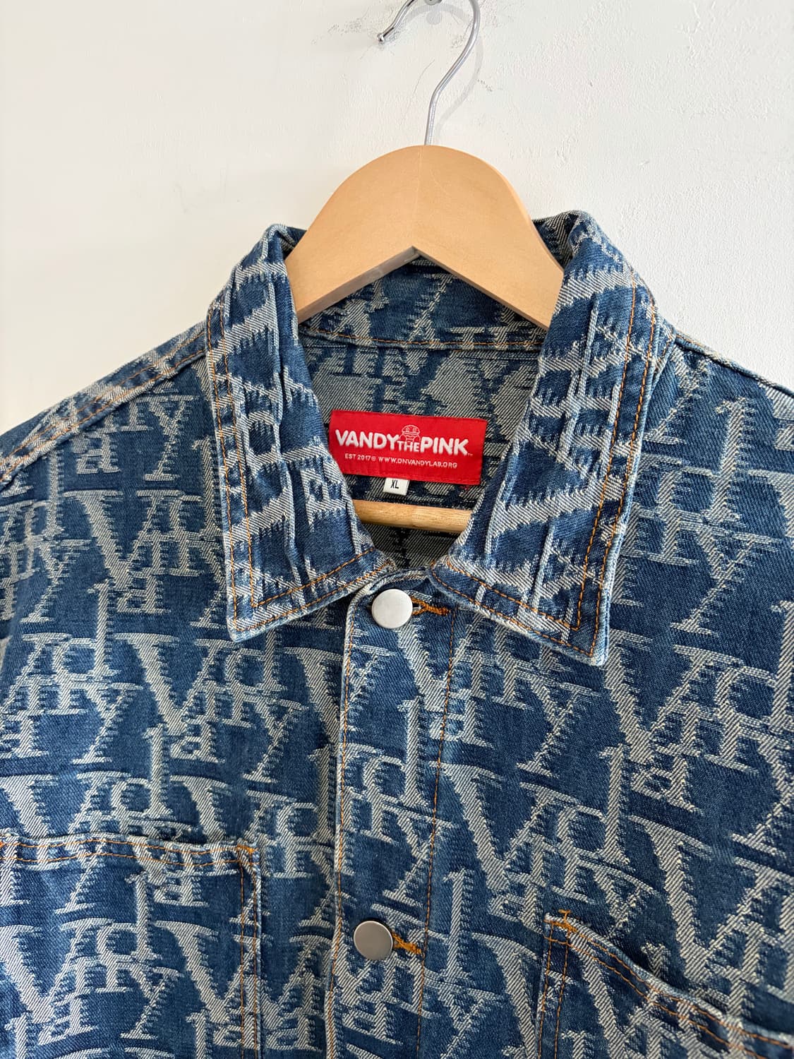 반디더핑크 모노그램 데님자켓 상품이미지2