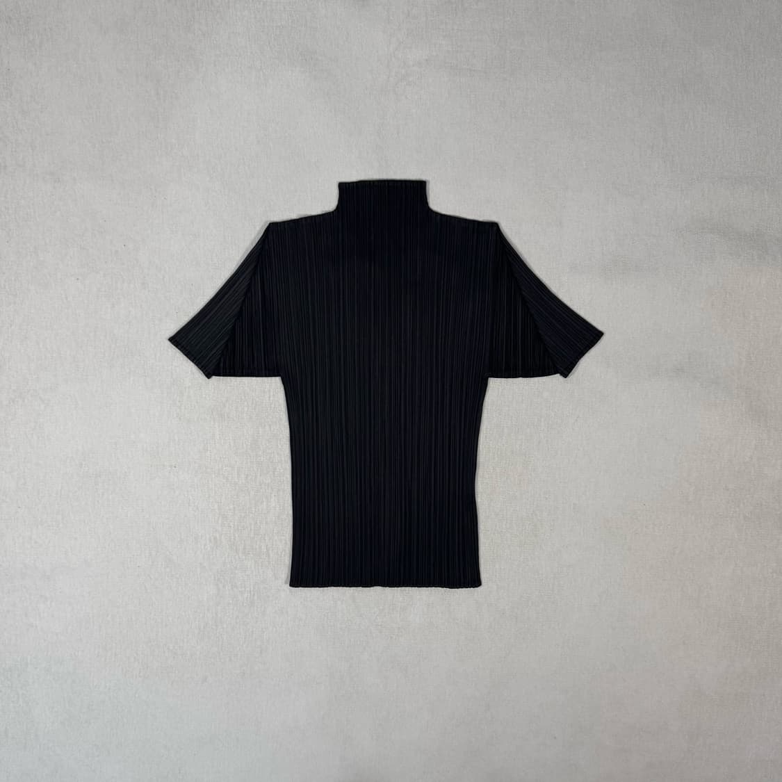 Pleats Please Black Short Top  상품이미지3