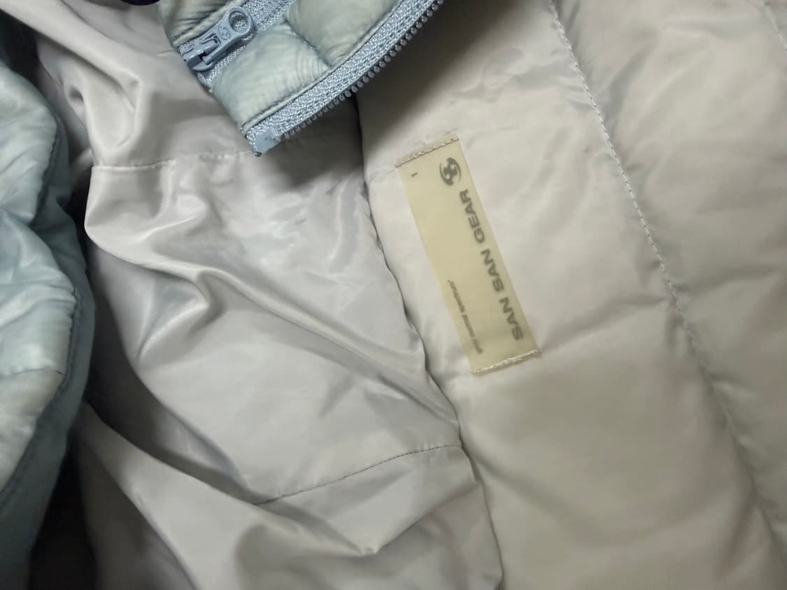 [1size] 산산기어 서픽스 23fw 경량패딩 스카이블루 상품이미지4