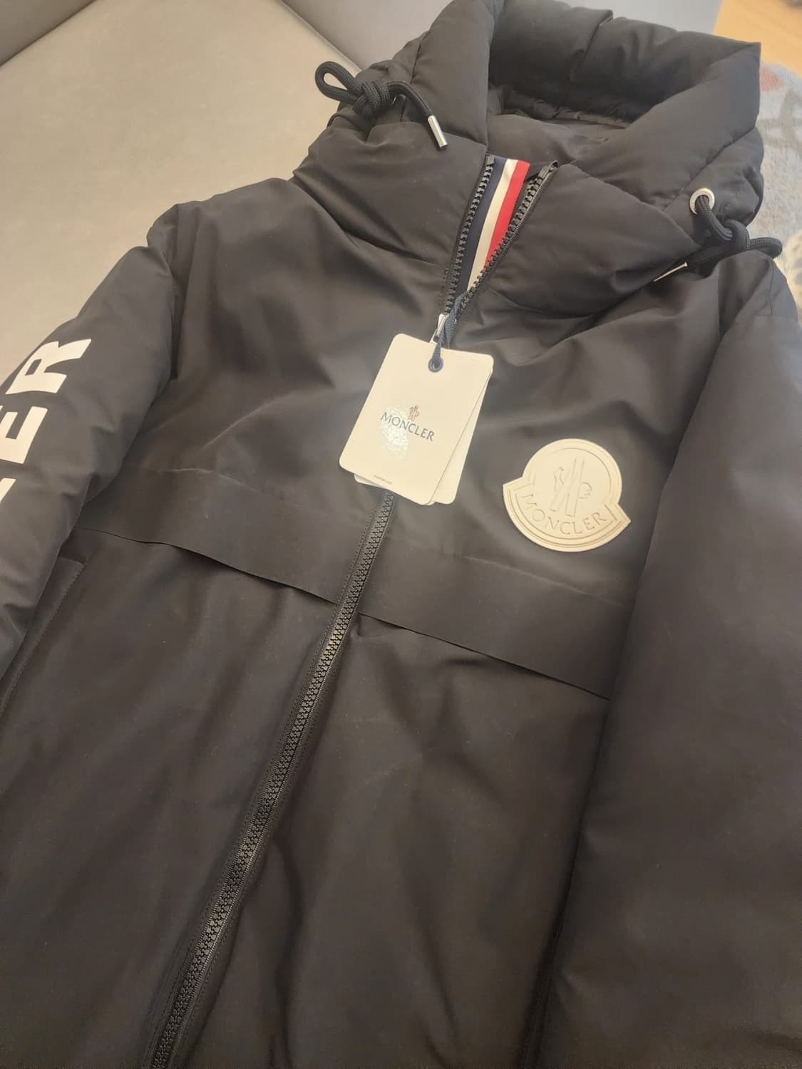 [2]몽클레어 샤르니에 상품이미지1