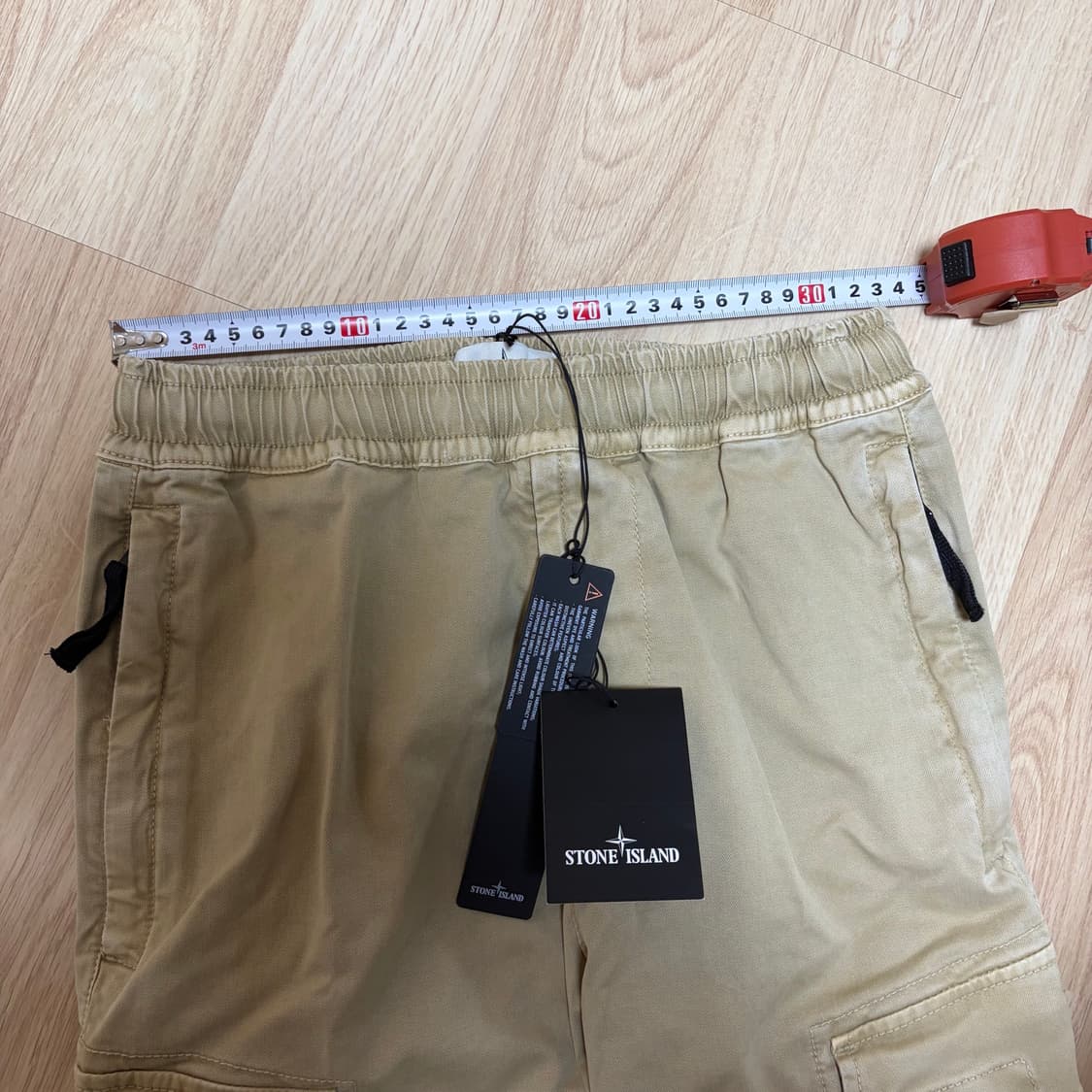 새상품(S)스톤아일랜드 와펜 패치 카고팬츠 에크루 상품이미지6