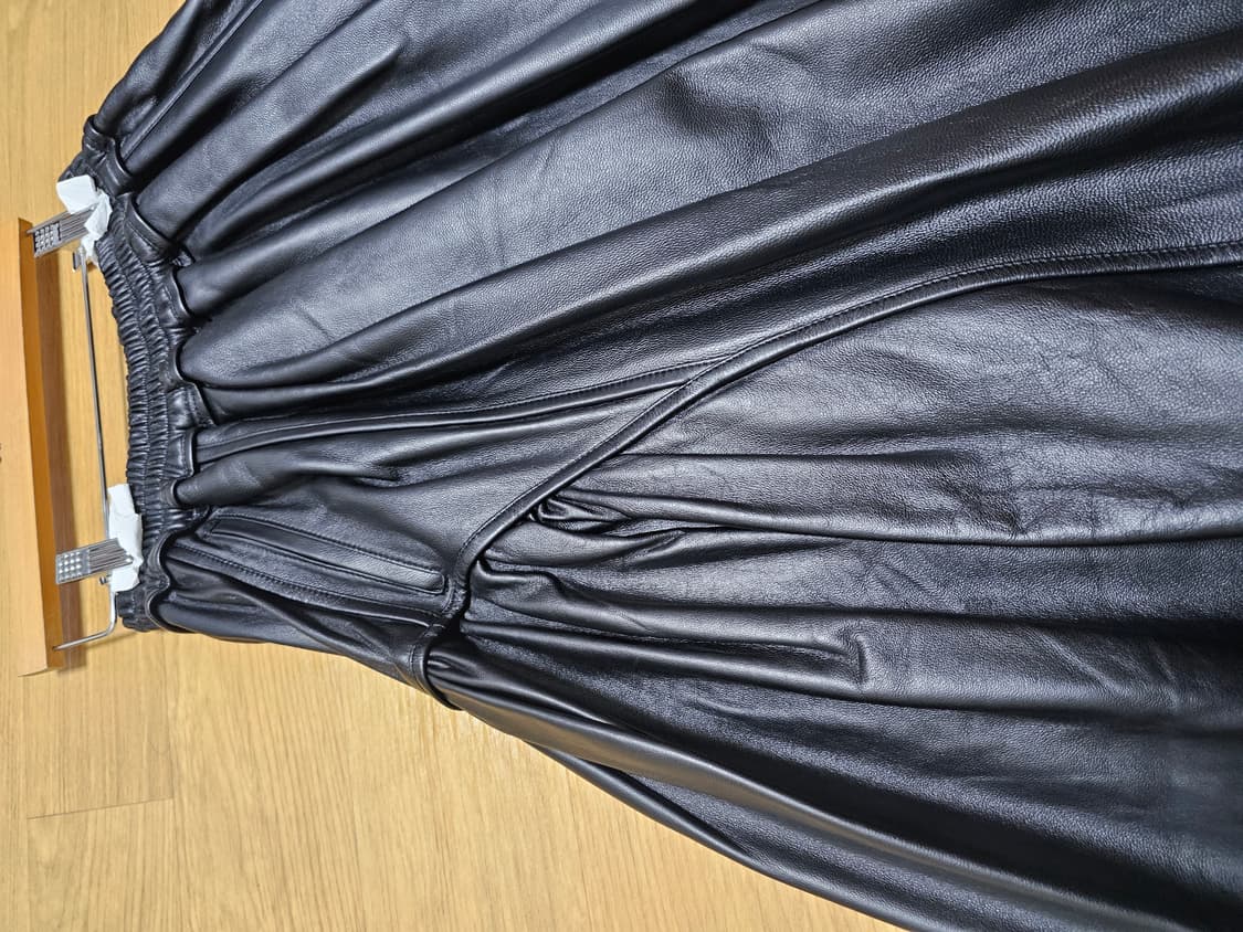 새상품 비뮈에트 bmuet(te) 레더 볼륨 맥시 스커트 상품이미지6