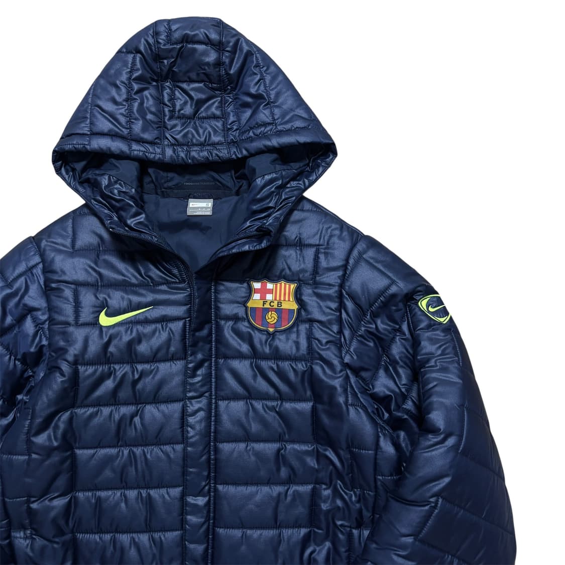 나이키 x 바르셀로나 경량 패딩 상품이미지2