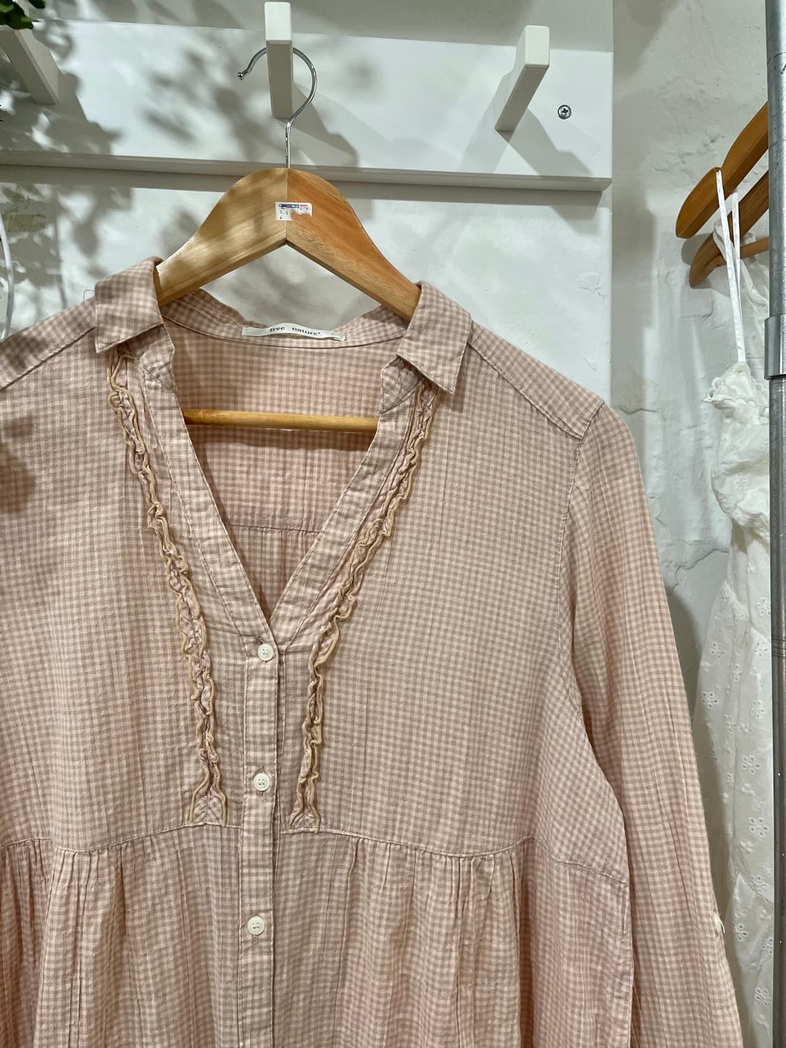 Check v neck lace blouse 상품이미지9