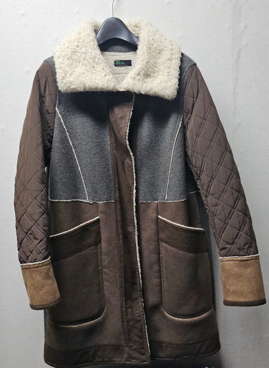 베네통 브라운 무스탕 코트 42 상품이미지1