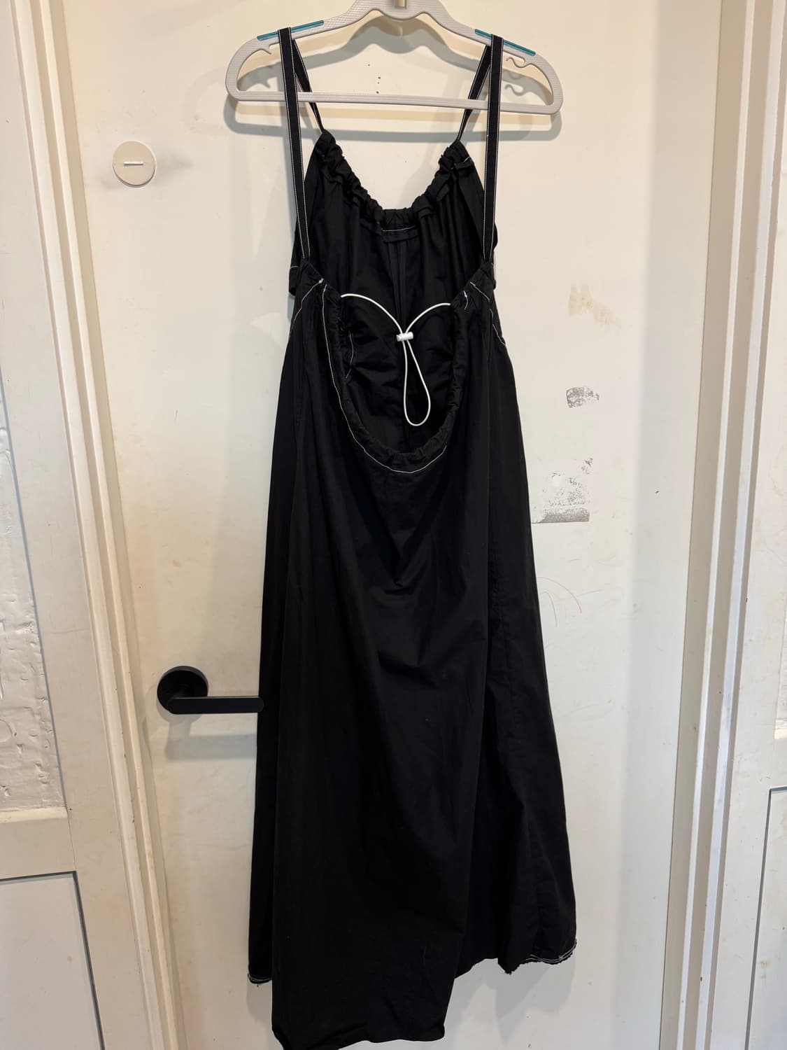 the ilma 더일마 사이드훌 원피스 상품이미지4