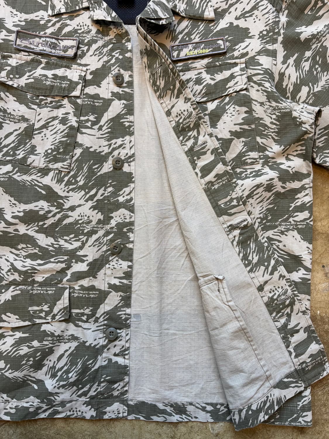 Airwalk 타이거 스트라이프 밀리터리 재킷 상품이미지3