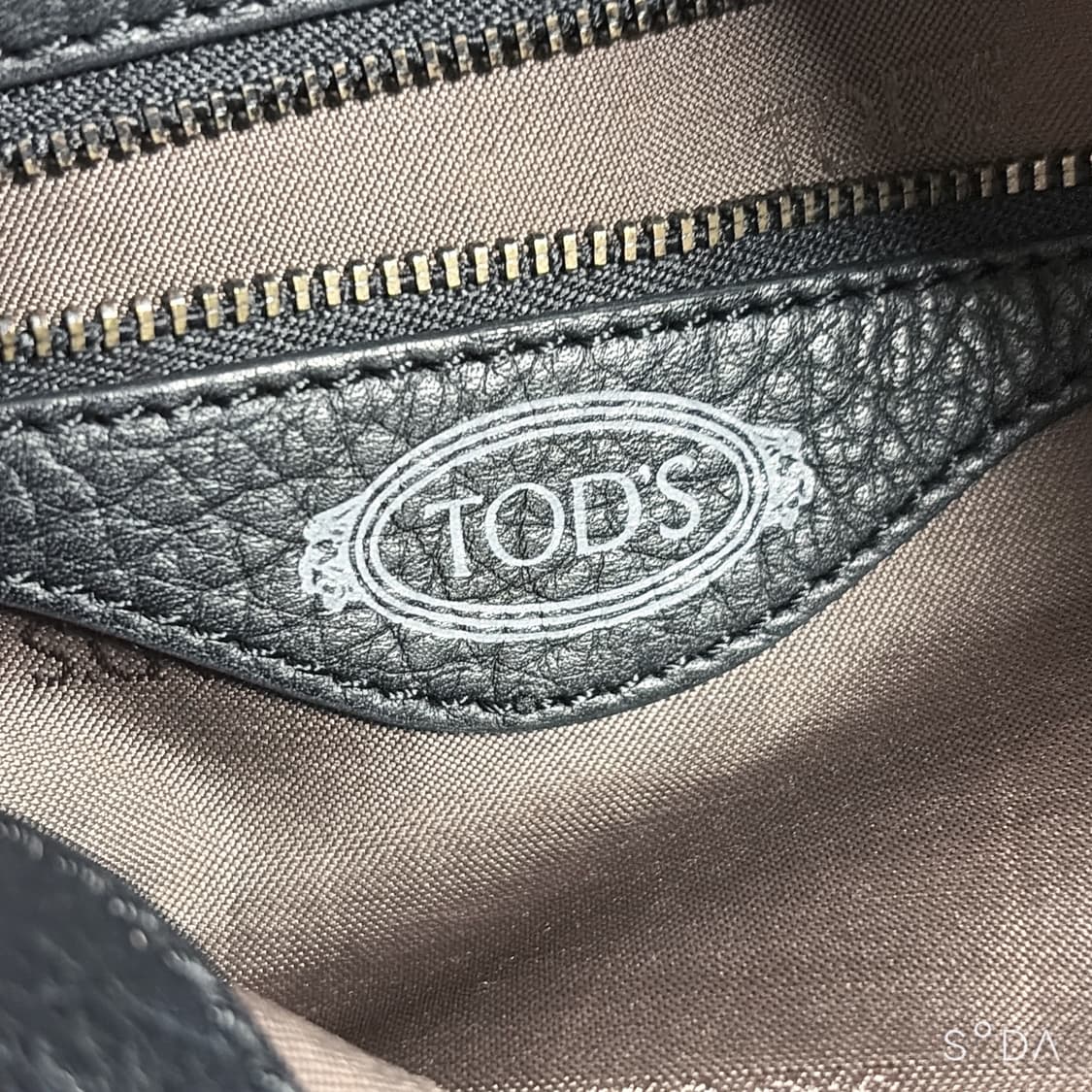 TOD'S 토즈 블랙 레더 숄더백 상품이미지10
