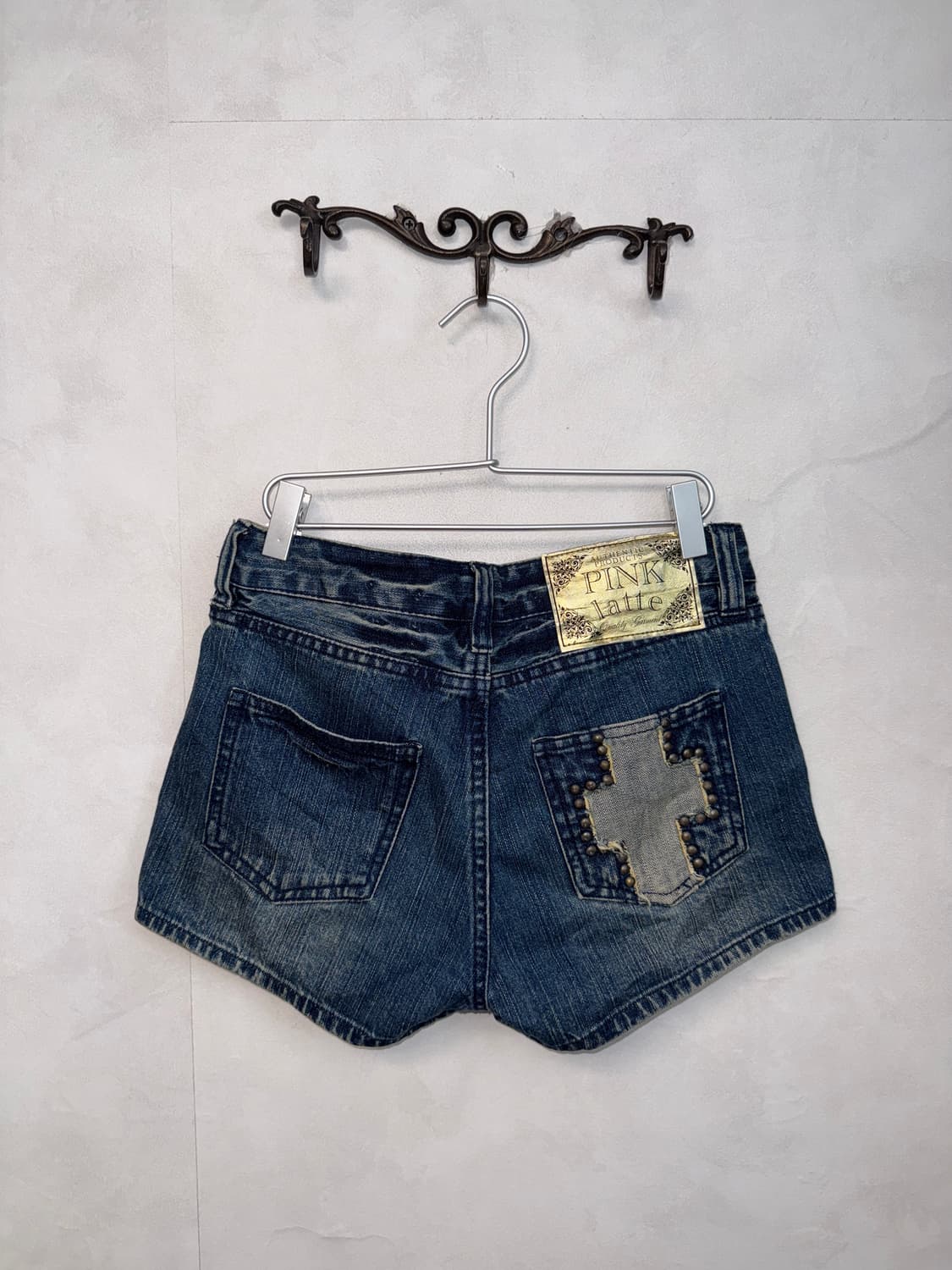 Washing denim damage cross stud short pt 상품이미지3