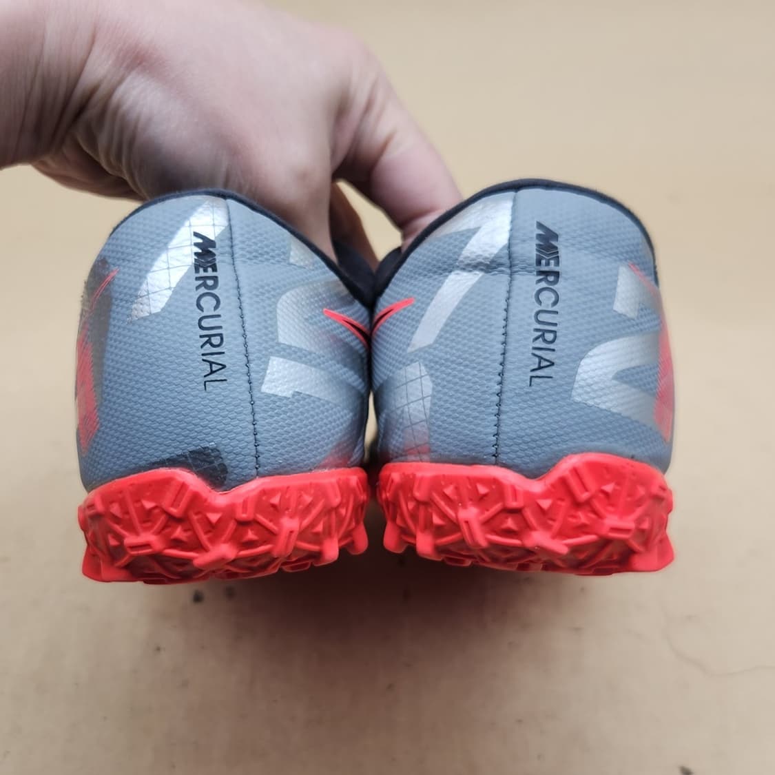 나이키 머큐리얼 베이퍼13 아카데미 풋살화 235 상품이미지4