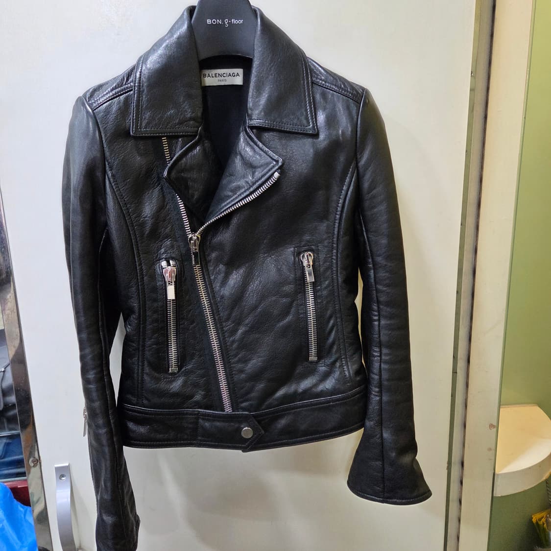 발렌시아가 크롭 라이더 자켓 상품이미지1