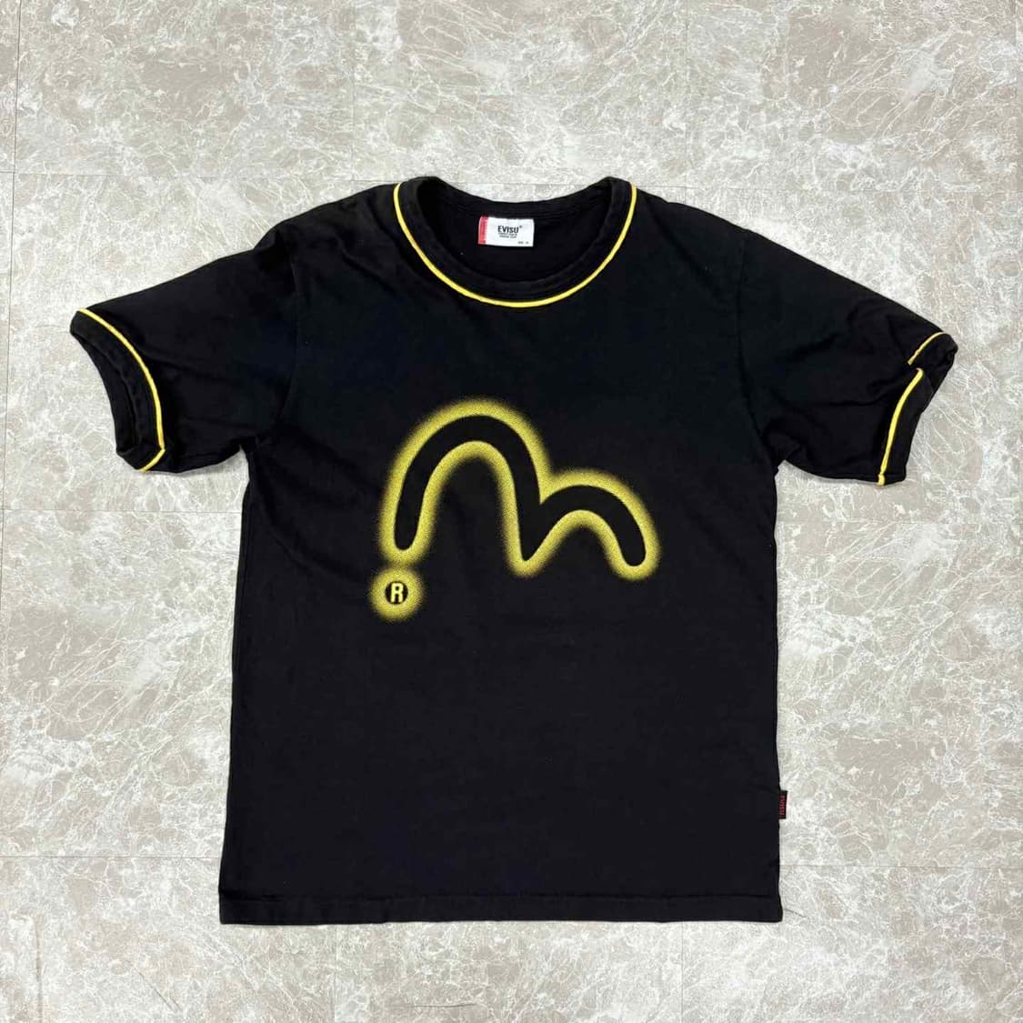 EVISU 에비수 시그니처 로고 블랙 반팔 티셔츠(M) 상품이미지2