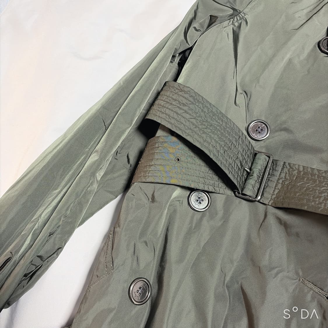 버버리 나일론 트렌치 더블 코트 카키 상품이미지6