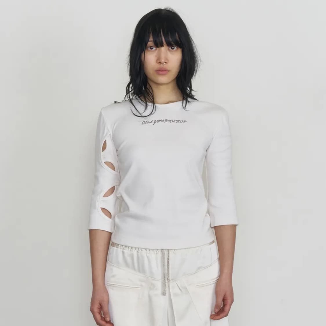 오들리워크샵 3-Quarter cutout tee 상품이미지1