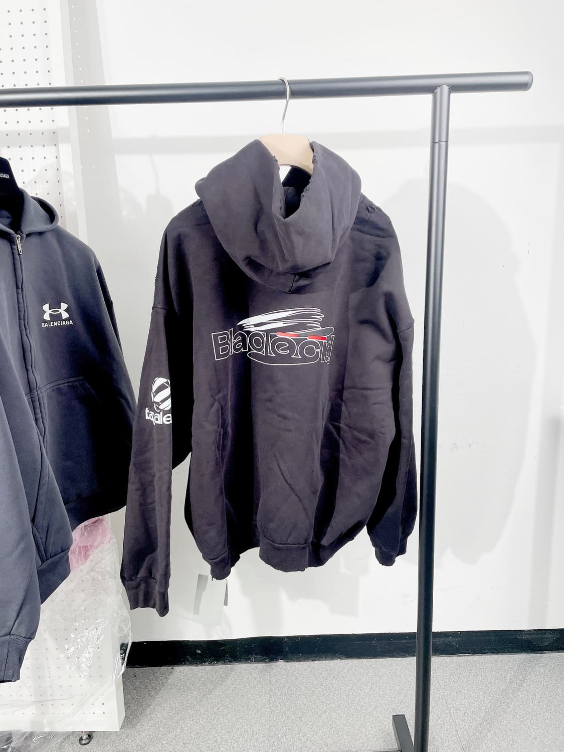 (정품/새상품) 발렌시아가 남성 블랙 제너레이티드 후드 상품이미지4