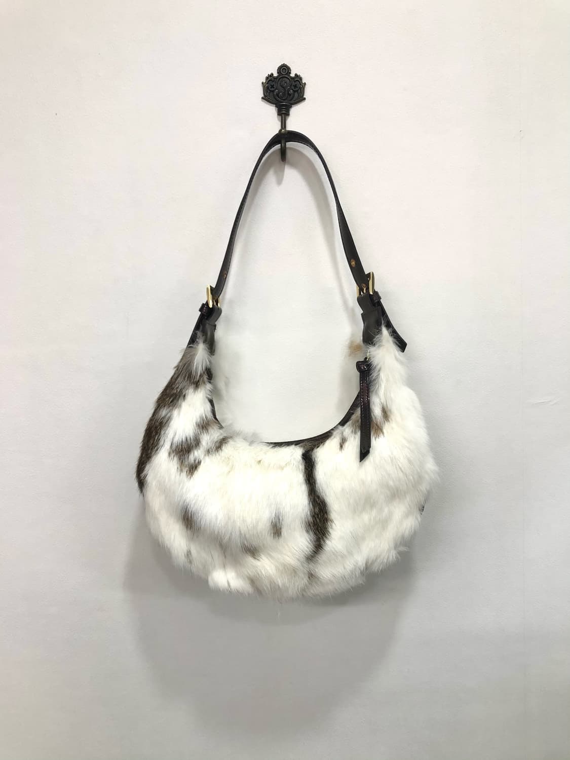 white brown real fur hobo bag 상품이미지2