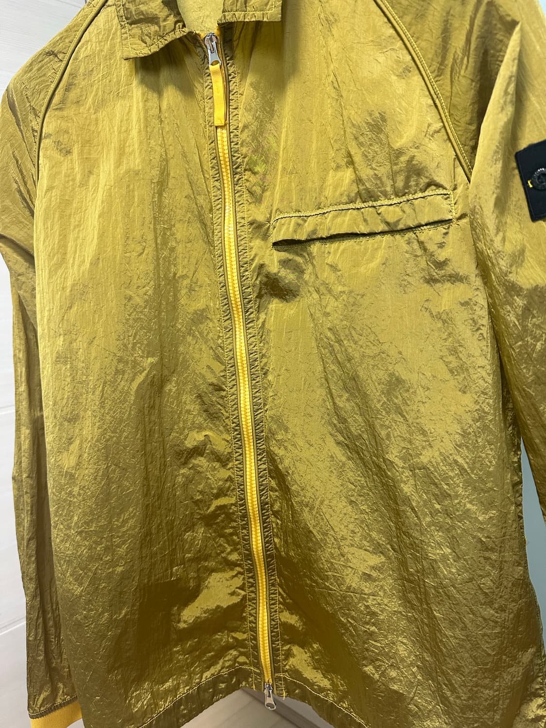 스톤아일랜드 22ss 나일론메탈 패커블 오버셔츠 옐로우L 상품이미지3