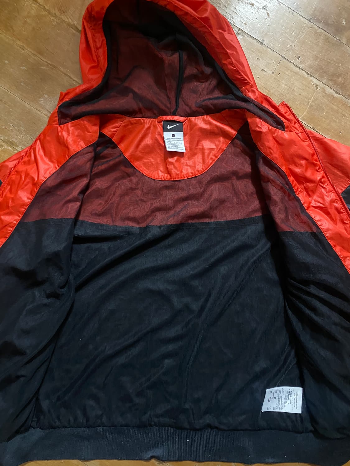 나이키 여성 오렌지/블랙 바람막이 L 상품이미지4