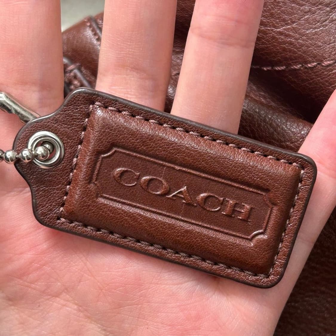 코치 애슐리 브라운 가죽 캐리올 토트백 상품이미지3